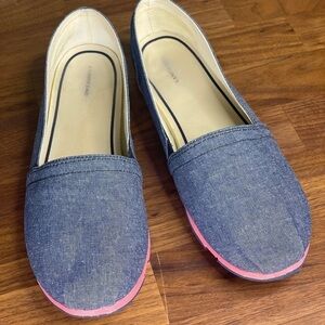 Lands' End Blue Round Toe Flat Denim Pink Sneaker Slip On
